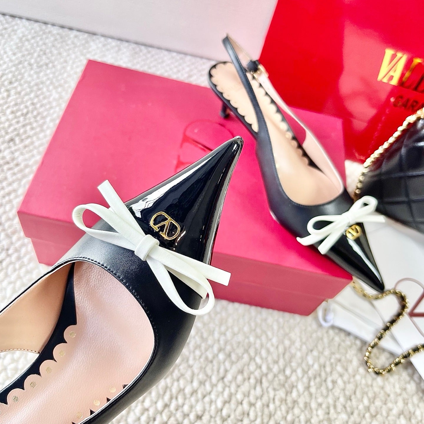 VLTN HIGH SLINGBACK 25S 40 MM IN BLACK LAMBSKIN WITH BOW - 35