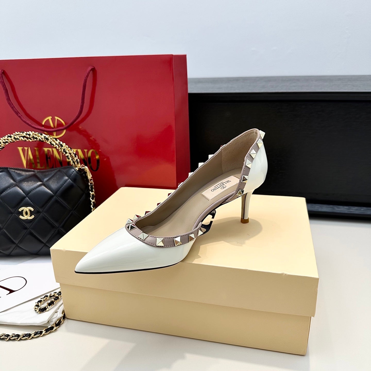 VLTN ROCKSTUD HEELS 25S 60 MM IN WHITE GLOSSY LEATHER - 34