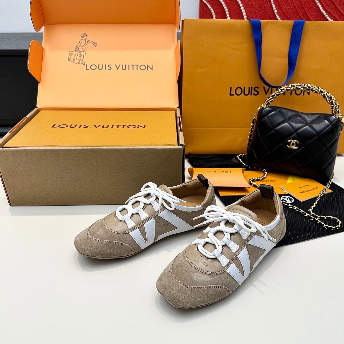 SNEAKERINA TRAINERS IN BROWN AND WHITE SUEDE - 35