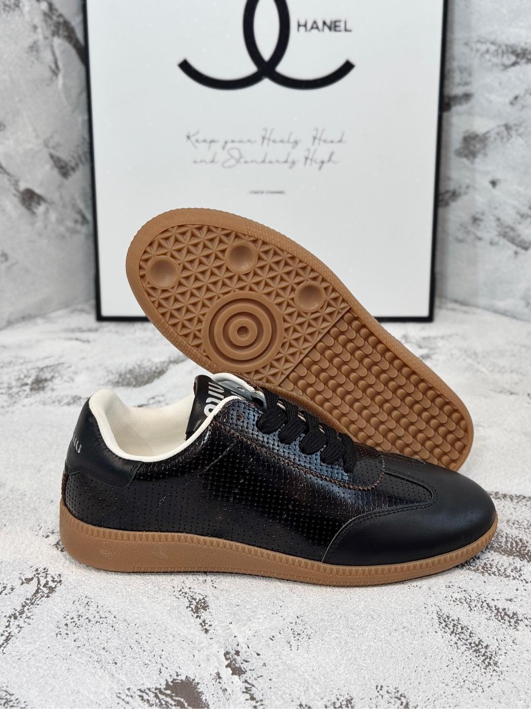 RETRO SNEAKERS IN BLACK LAMBSKIN WITH KNITTED PATTERN - 35