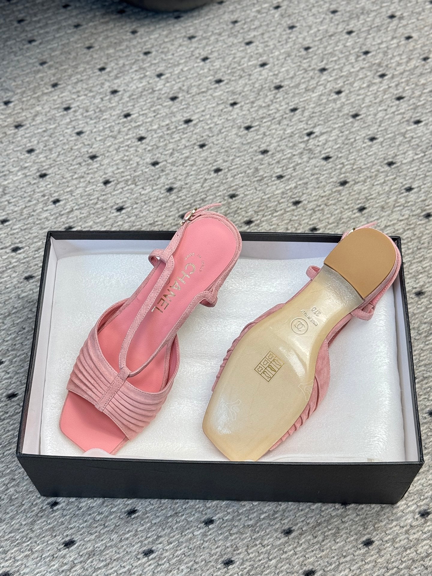 CC HIGH HEELS IN PINK QUILTED SUEDE - 35