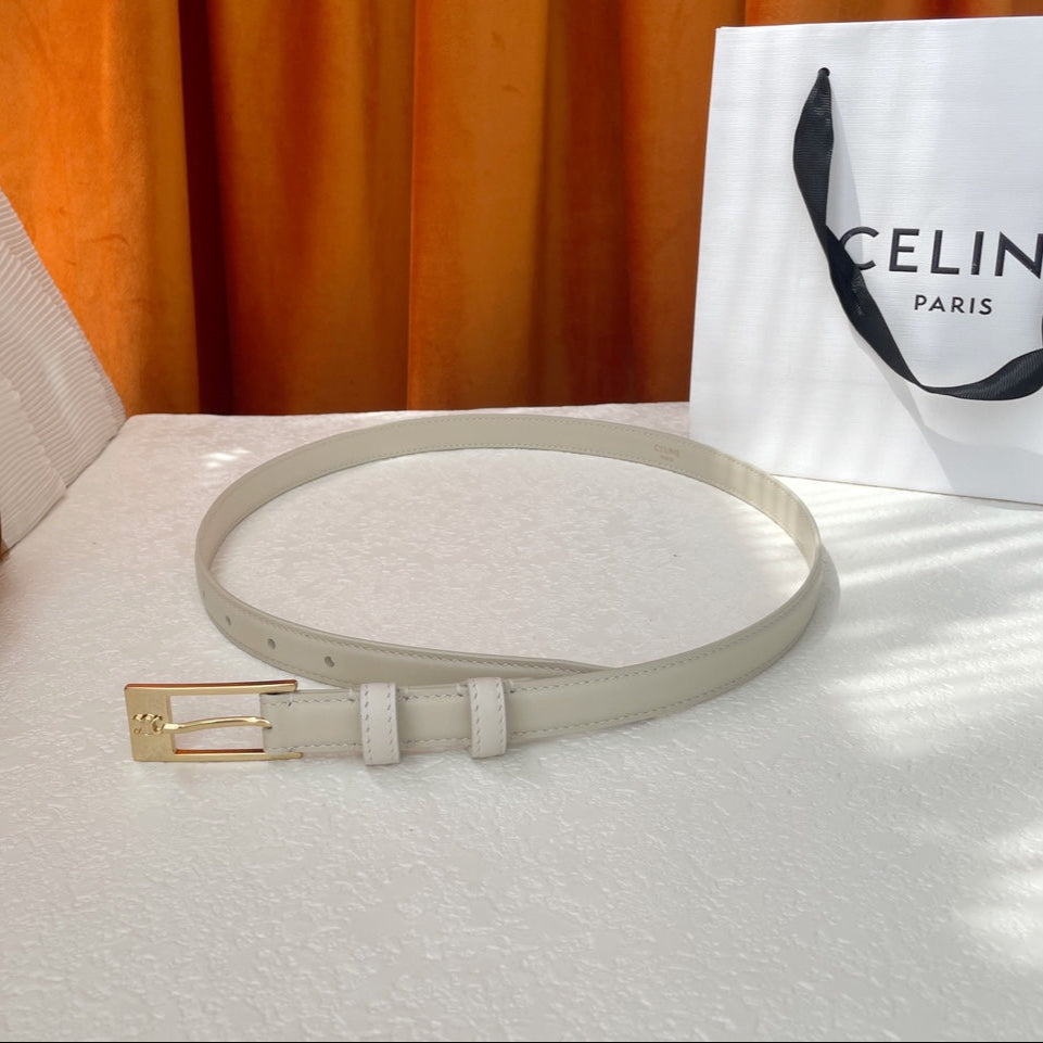 BELT 18MM IN WHITE CALFSKIN WITH RECTANGULAR BUCKLE EMBOSSED LOGO - 30