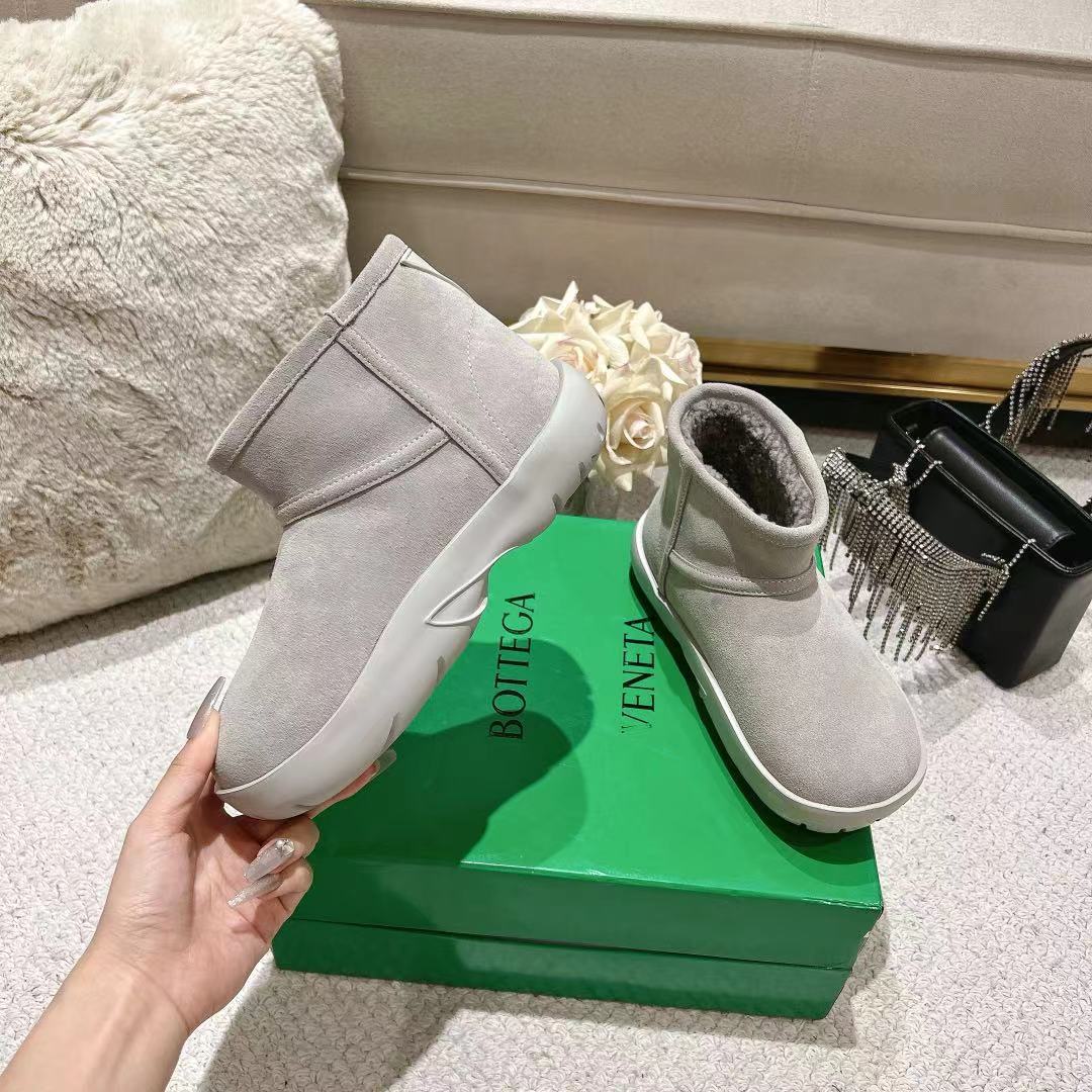 SNAP MINI ANKLE BOOTS IN PALE GRAY SUEDE AND SHEARLING LINING - 35
