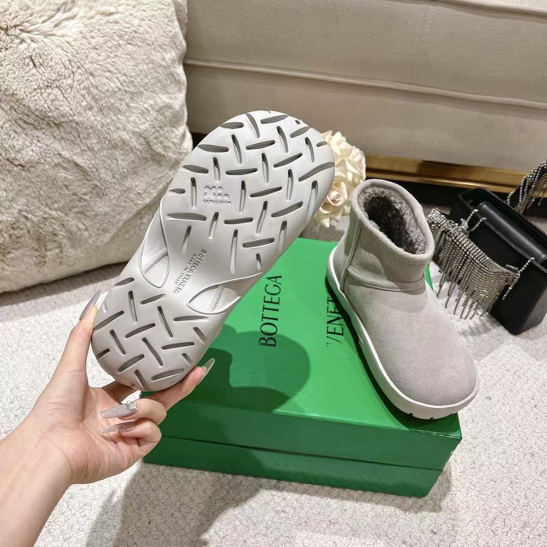 SNAP MINI ANKLE BOOTS IN PALE GRAY SUEDE AND SHEARLING LINING - 35