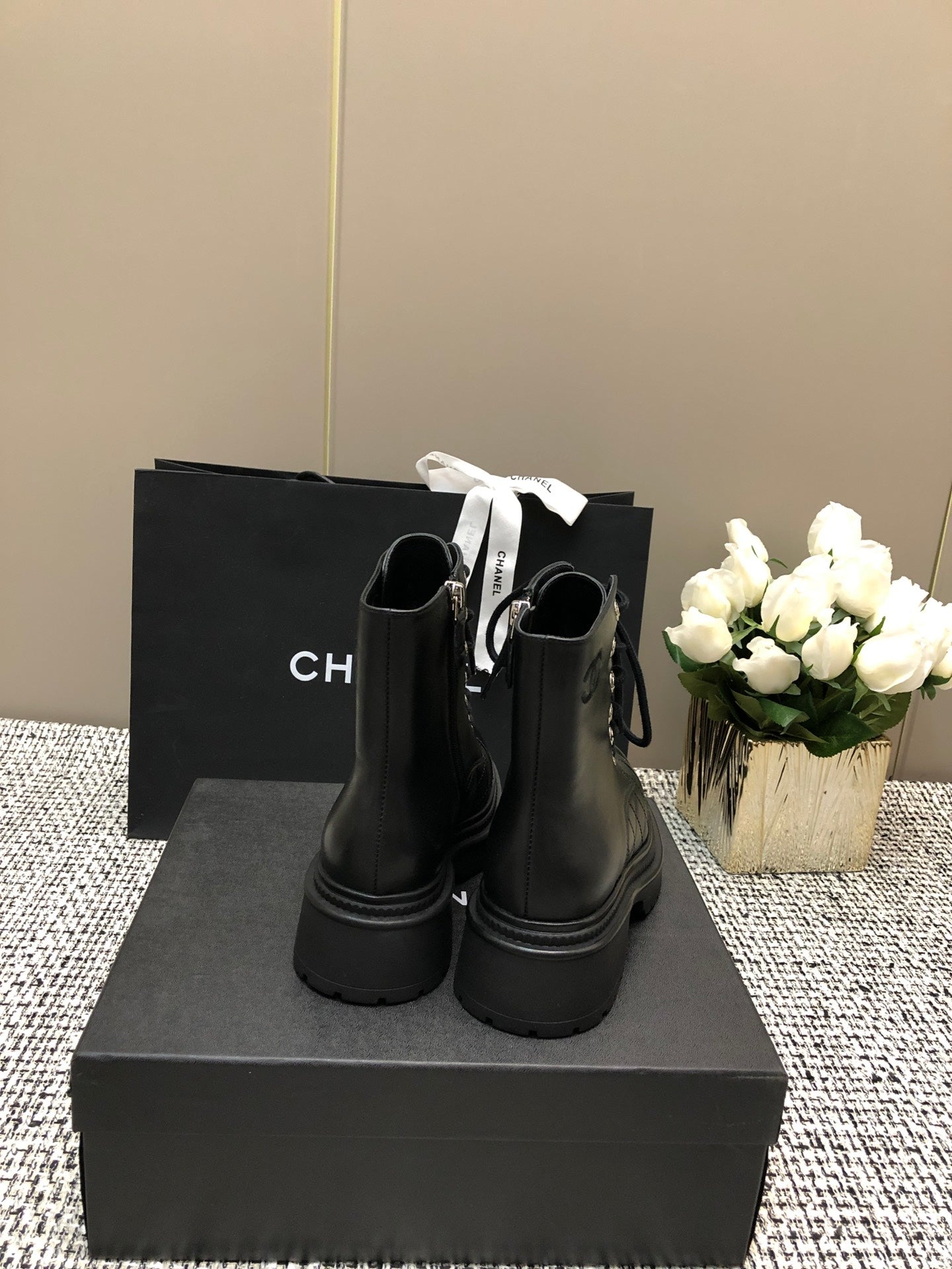 SHORT BOOTS BLACK LAMBSKIN - 34