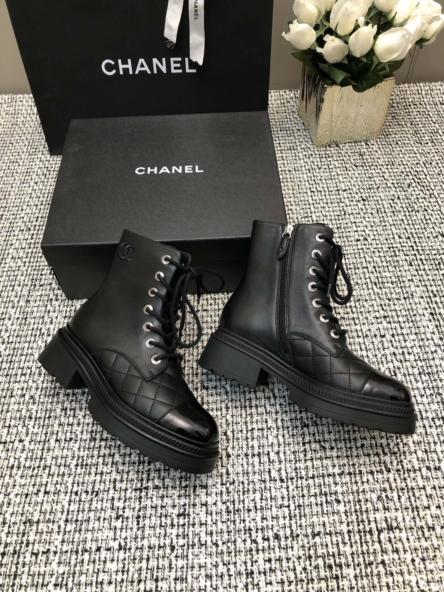 SHORT BOOTS BLACK LAMBSKIN - 34