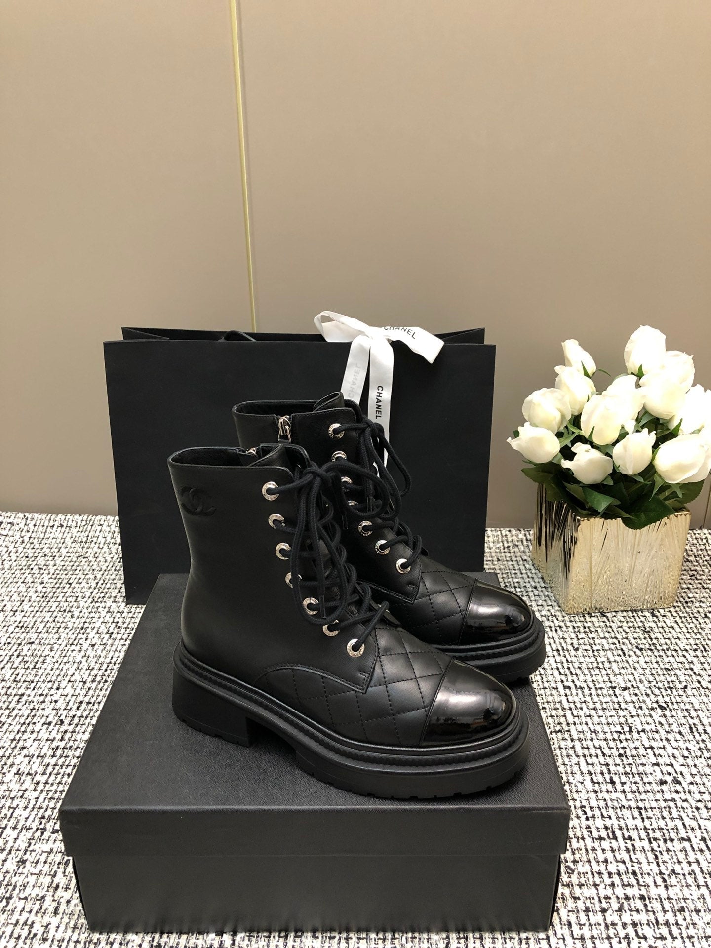 SHORT BOOTS BLACK LAMBSKIN - 34