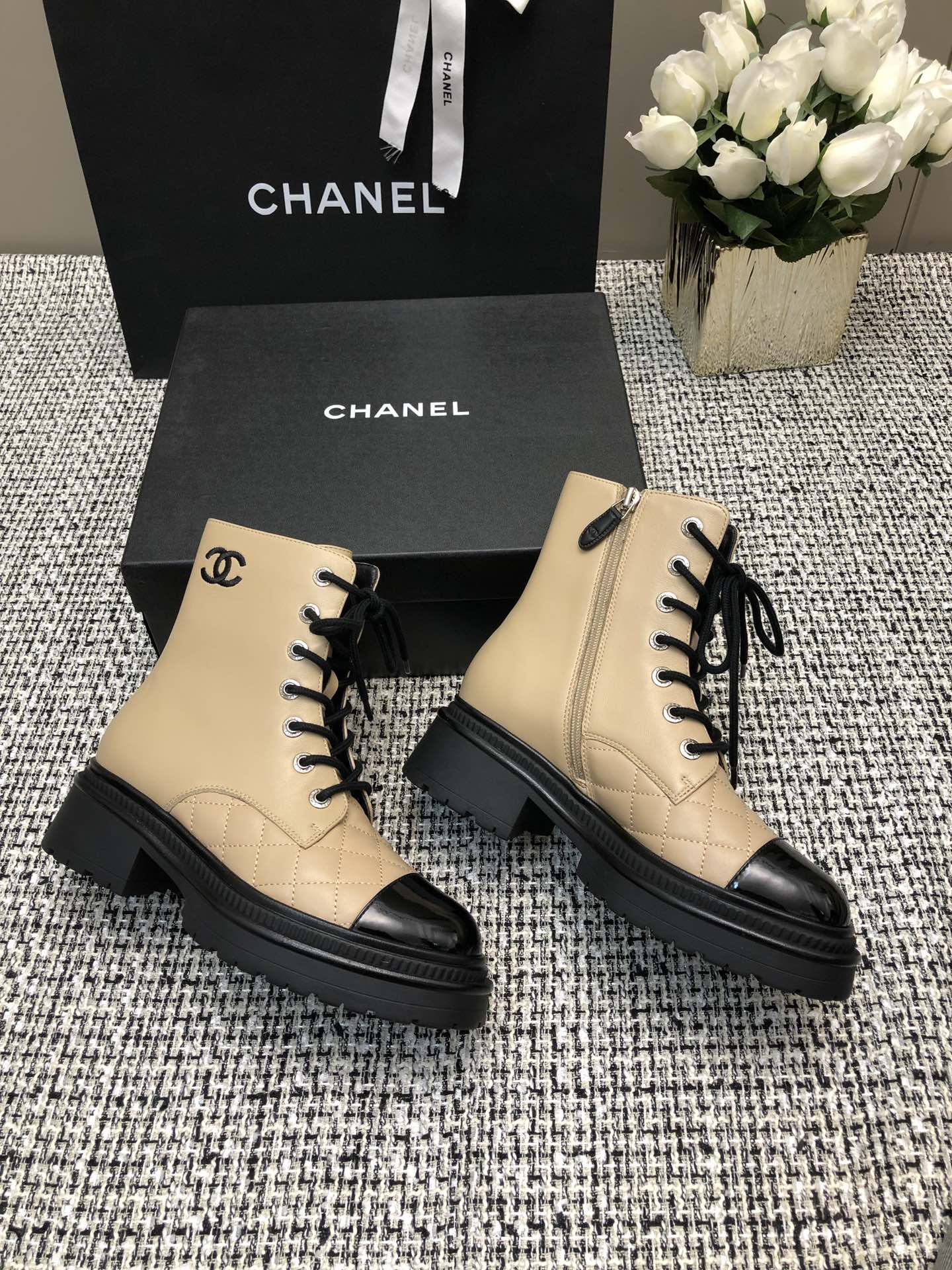 SHORT BOOTS  BEIGE CREAM MIX BLACK SUEDE LAMBSKIN - 34