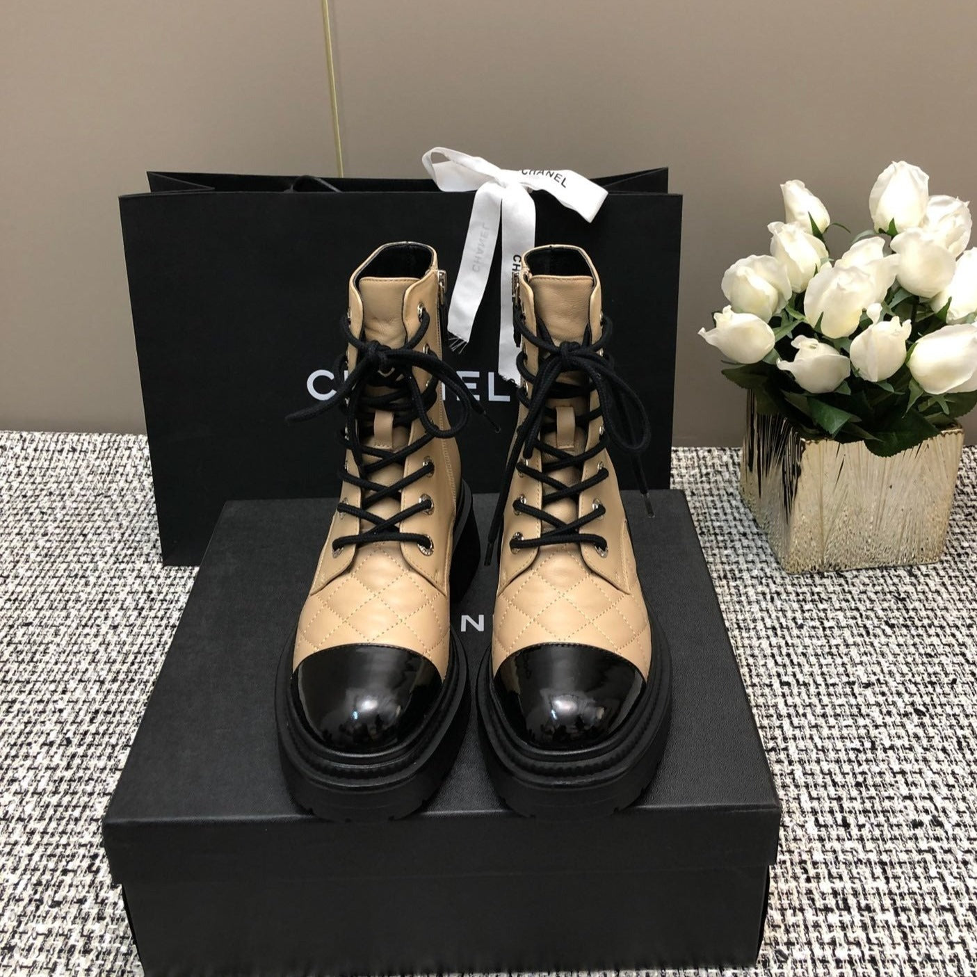 SHORT BOOTS  BEIGE CREAM MIX BLACK SUEDE LAMBSKIN - 34