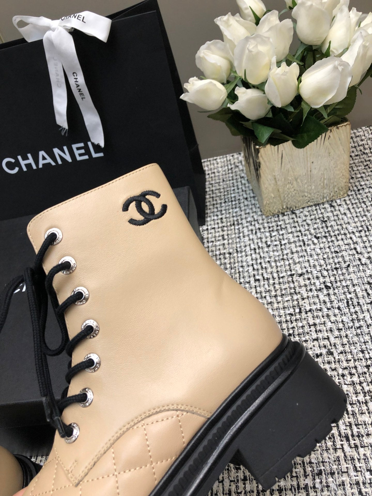 SHORT BOOTS  BEIGE CREAM MIX BLACK SUEDE LAMBSKIN - 34