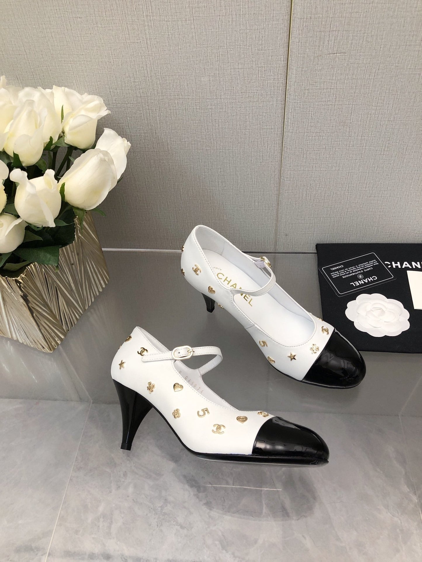MARY JANE WHITE MIX BLACK LAMBSKIN ATTACH METAL - 34