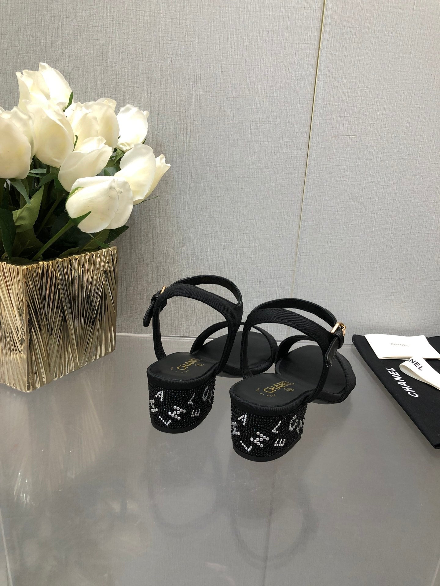 BLOCK HEEL WITH CRYSTAL 5 CM SANDAL IN BLACK FABRIC - 35