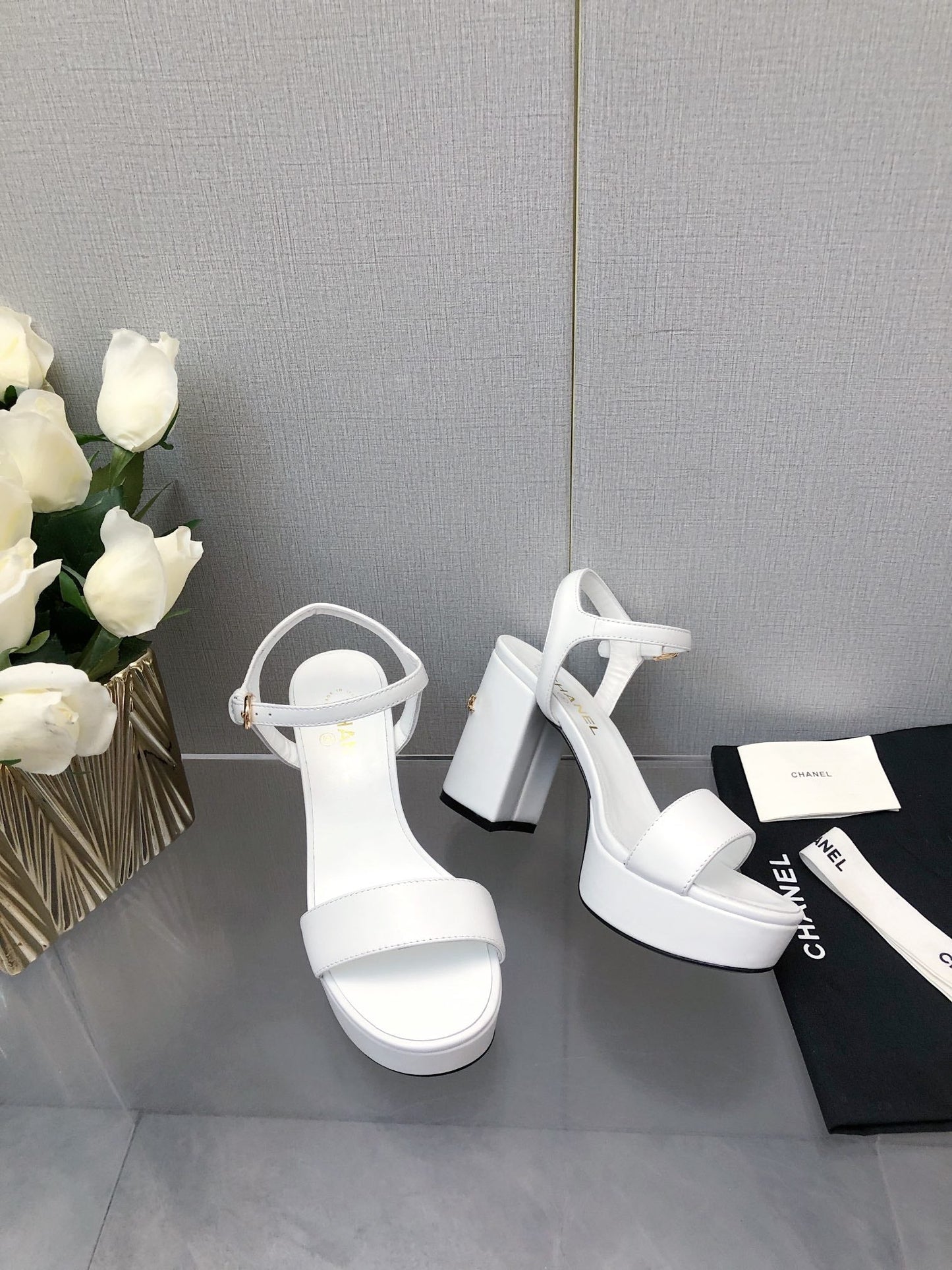 BLOCK HEEL 9 CM SANDAL IN WHITE LAMBSKIN - 35