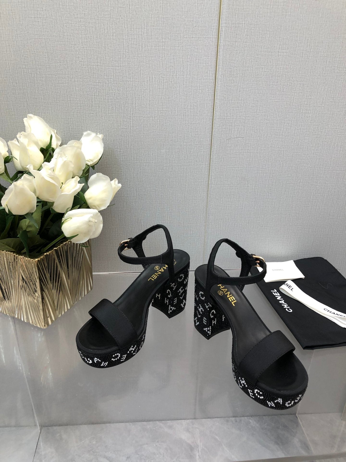 BLOCK HEEL WITH CRYSTAL 9 CM SANDAL IN BLACK FABRIC - 35
