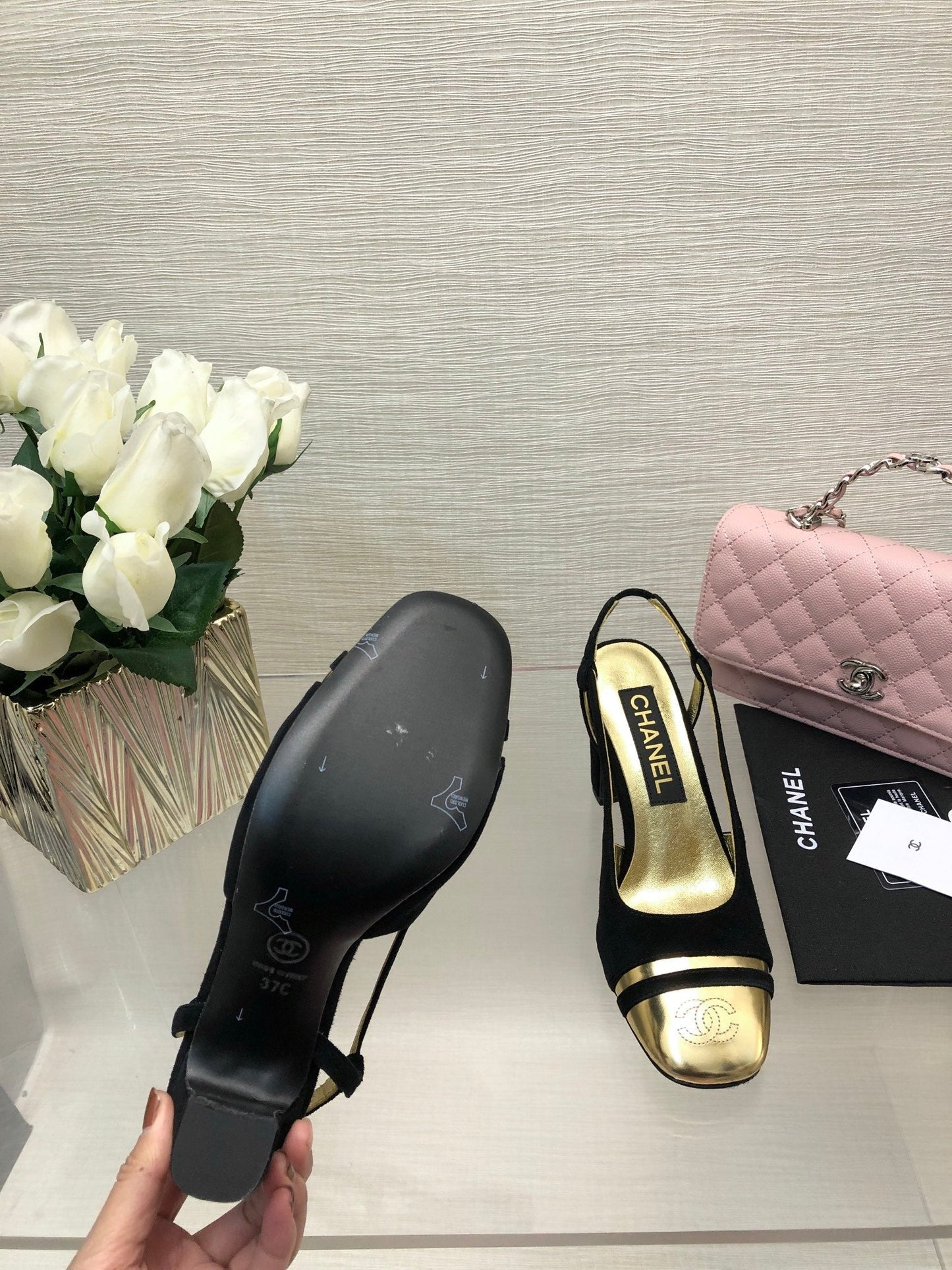 HIGH SLINGBACKS IN BLACK SUEDE AND GOLDEN LAMBSKIN - 35
