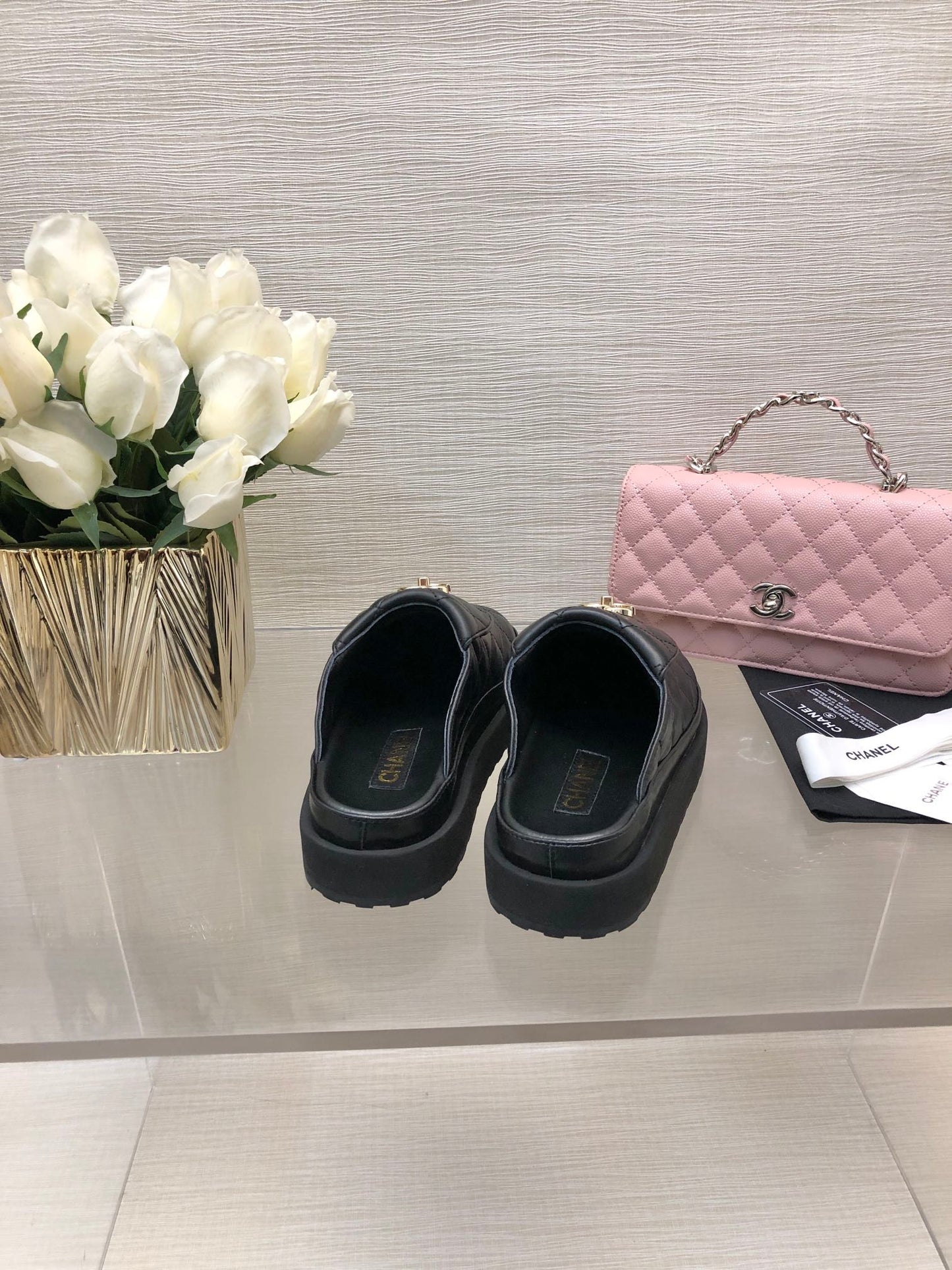CC TURNLOCK FLAP MULES BLACK LAMBSKIN - 35