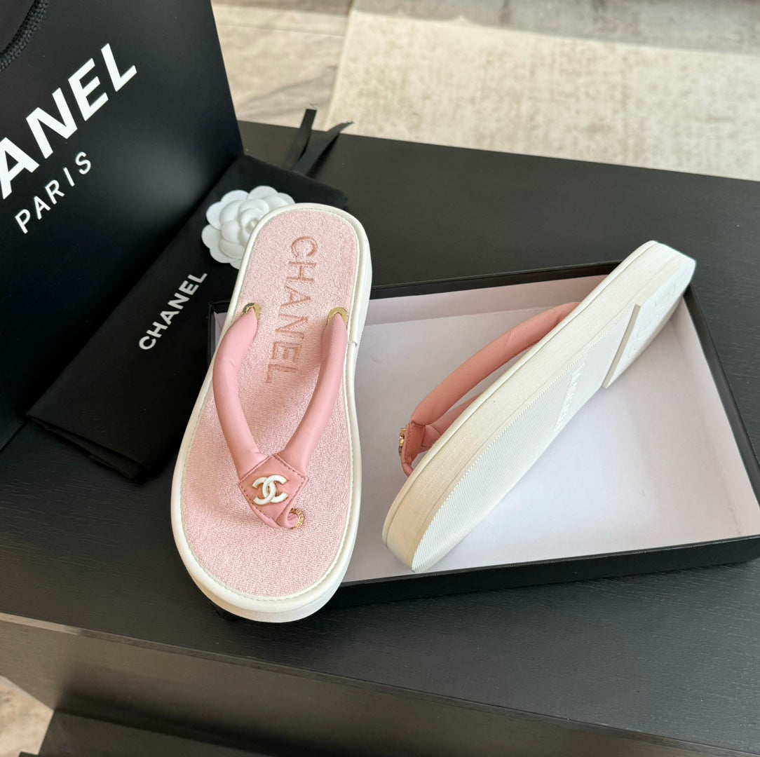 Thick-soled Flip-Flops Lambskin Light Pink - 35
