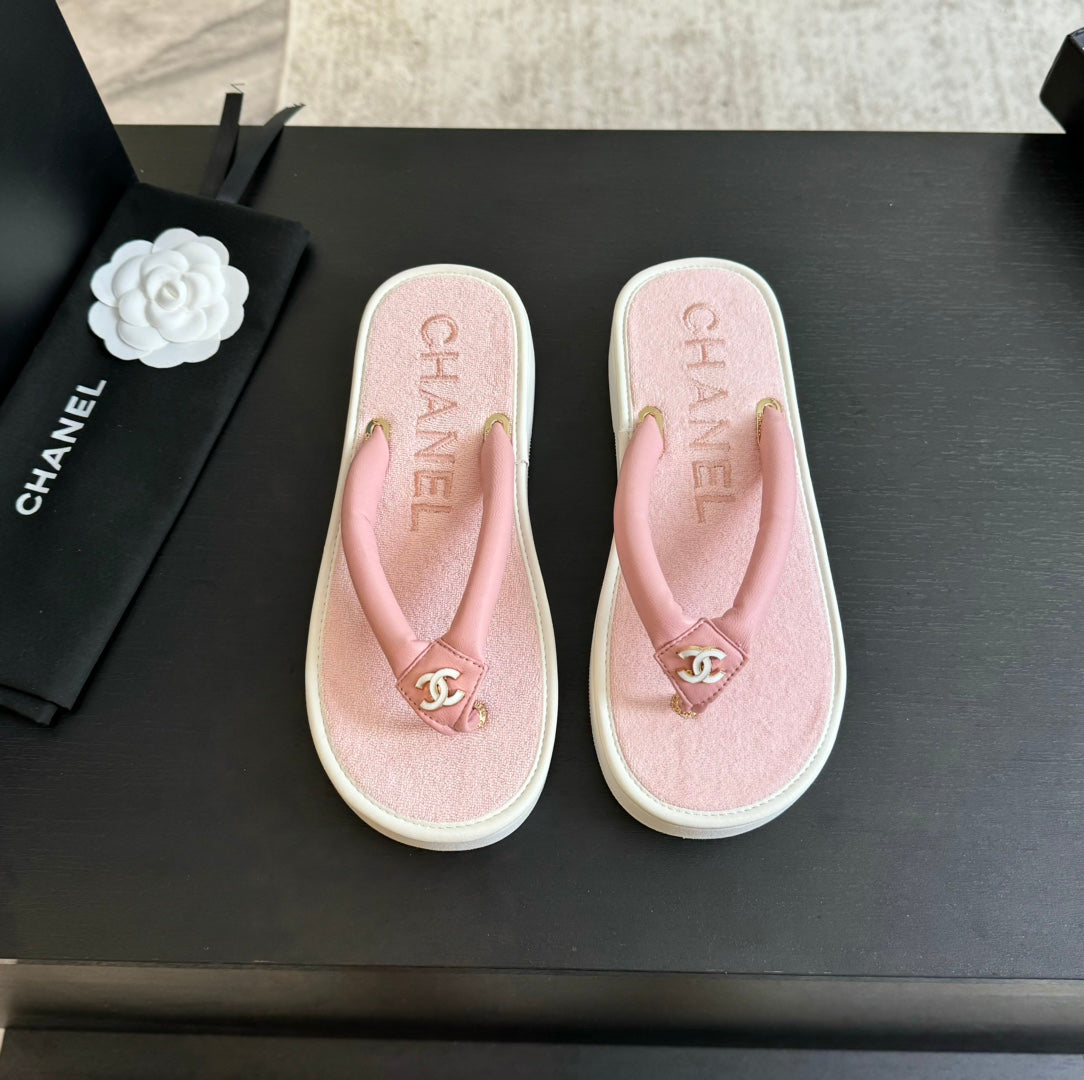 Thick-soled Flip-Flops Lambskin Light Pink - 35