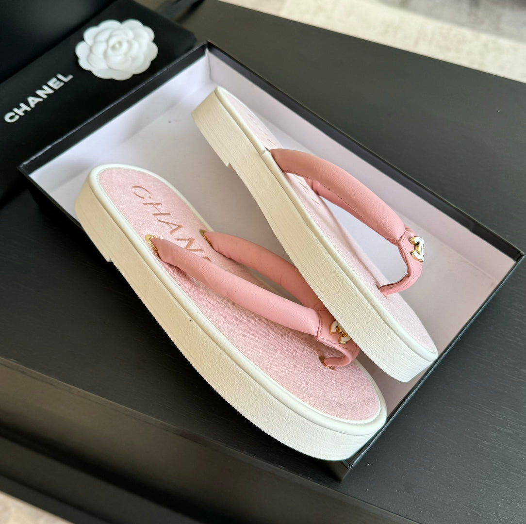 Thick-soled Flip-Flops Lambskin Light Pink - 35