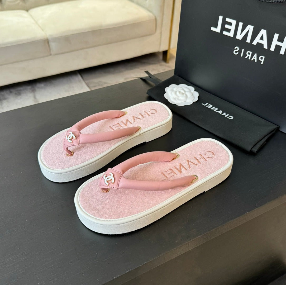 Thick-soled Flip-Flops Lambskin Light Pink - 35