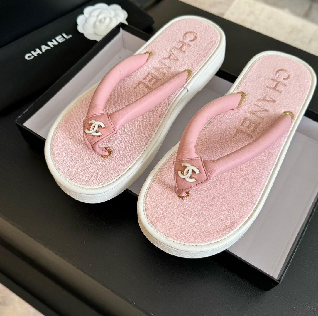 Thick-soled Flip-Flops Lambskin Light Pink - 35