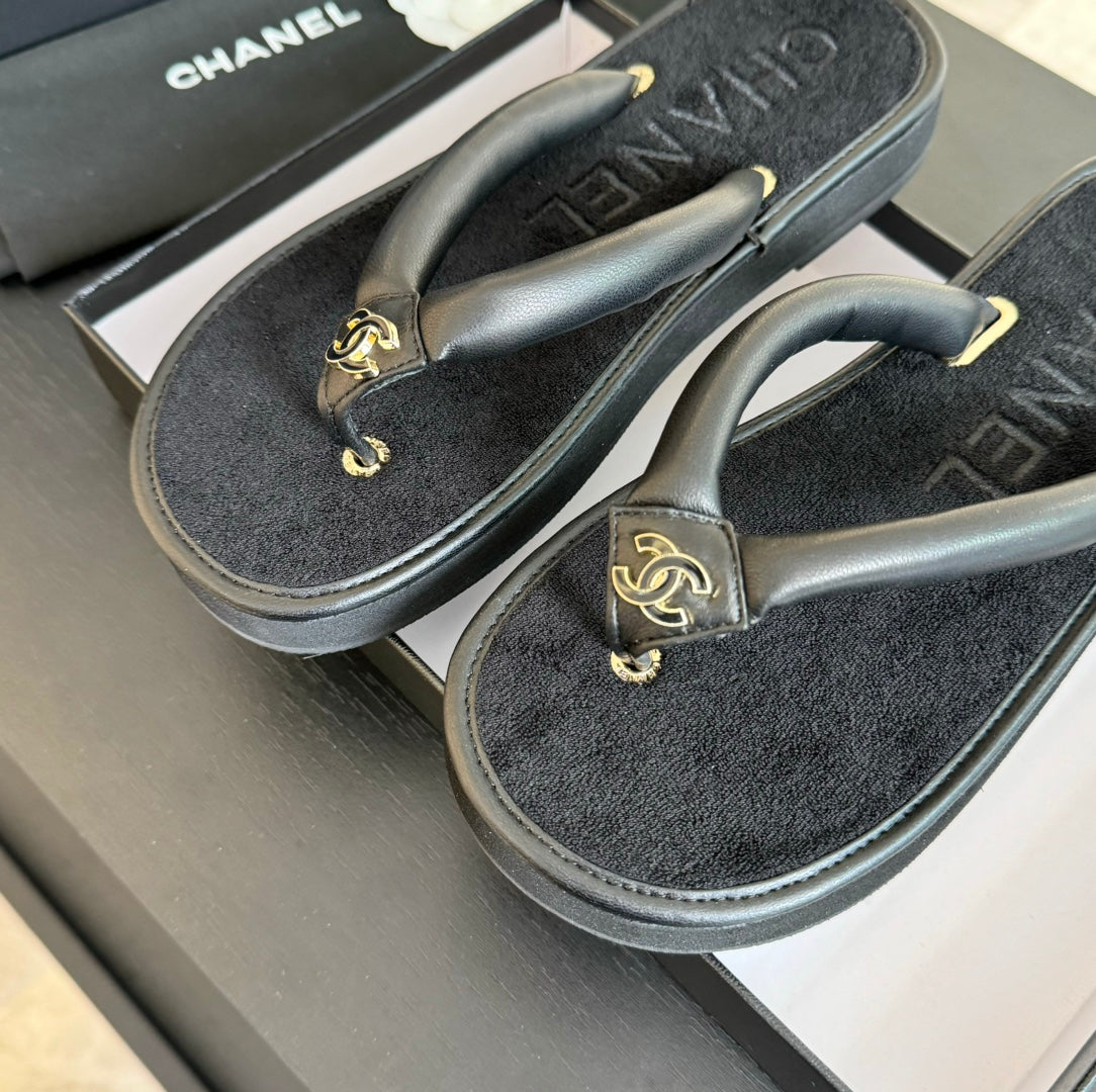 Thick-soled Flip-Flops Lambskin Black - 35