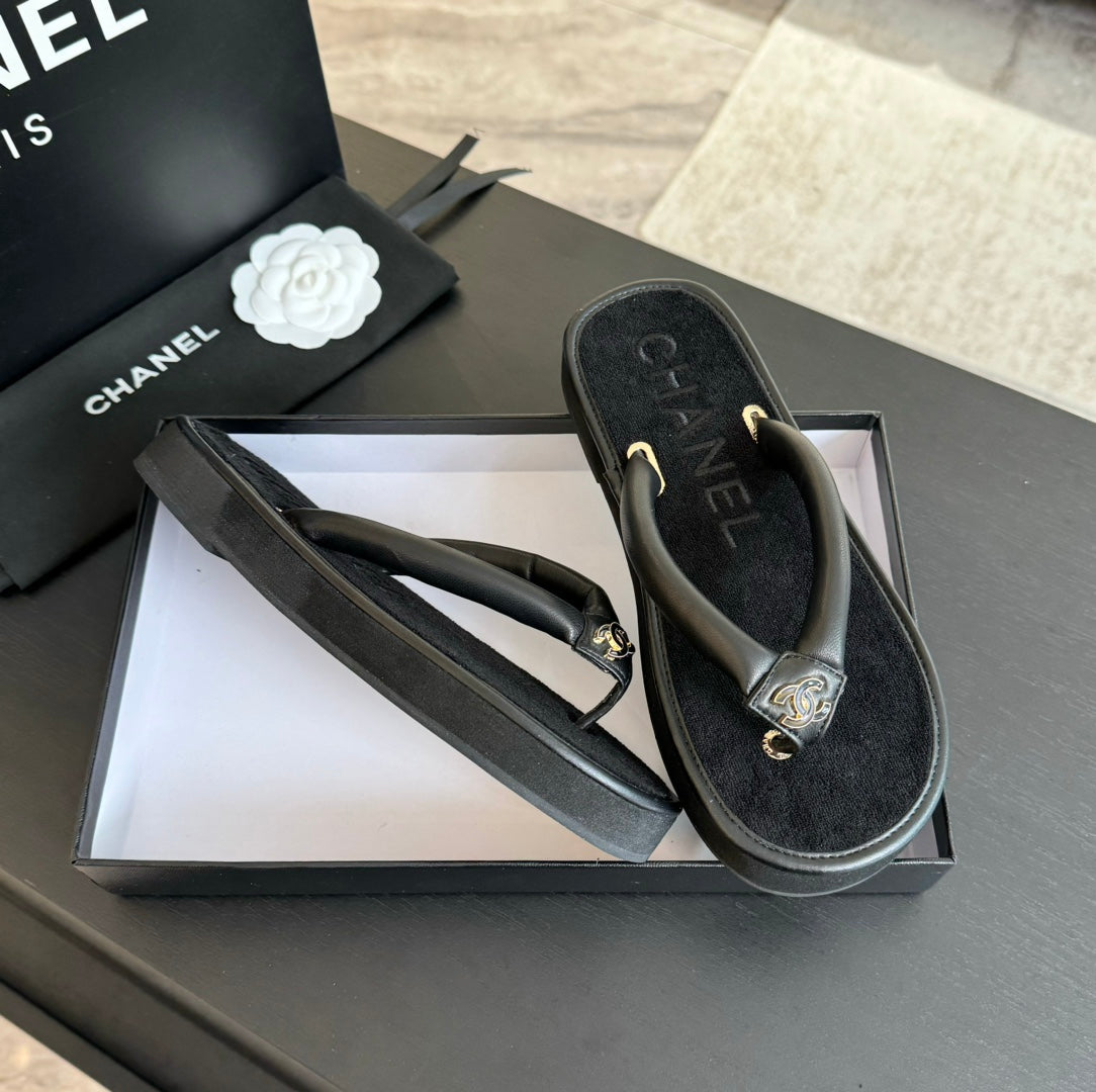 Thick-soled Flip-Flops Lambskin Black - 35