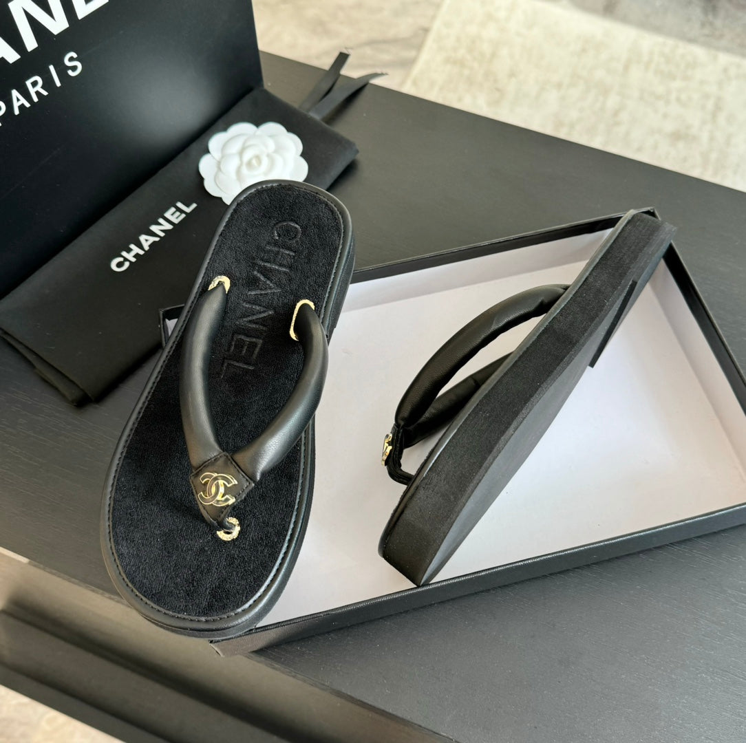 Thick-soled Flip-Flops Lambskin Black - 35