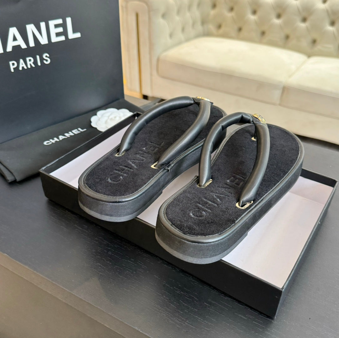 Thick-soled Flip-Flops Lambskin Black - 35