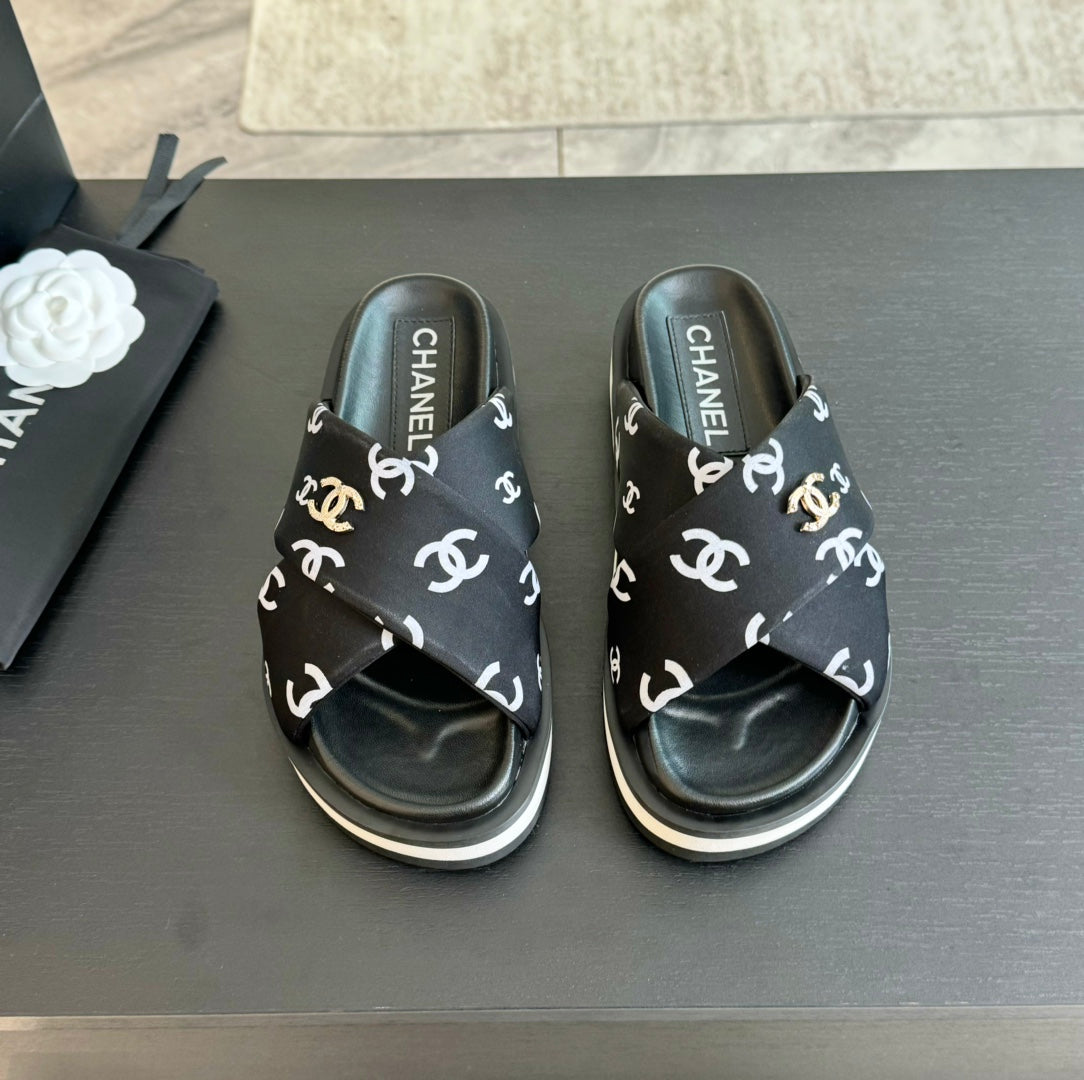 Cross Straps Mule Sandals Lambskin Black - 34