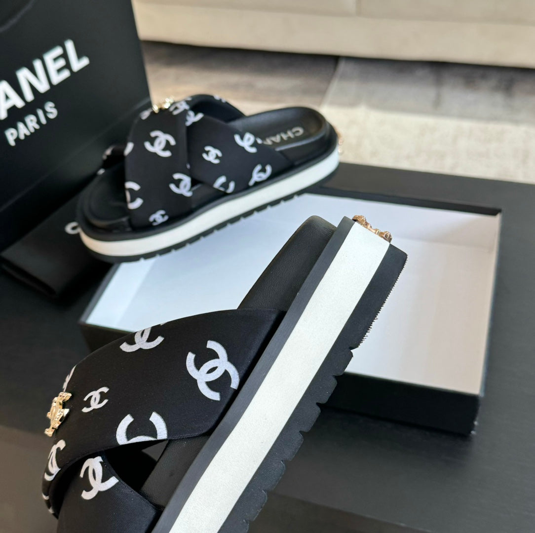 Cross Straps Mule Sandals Lambskin Black - 34