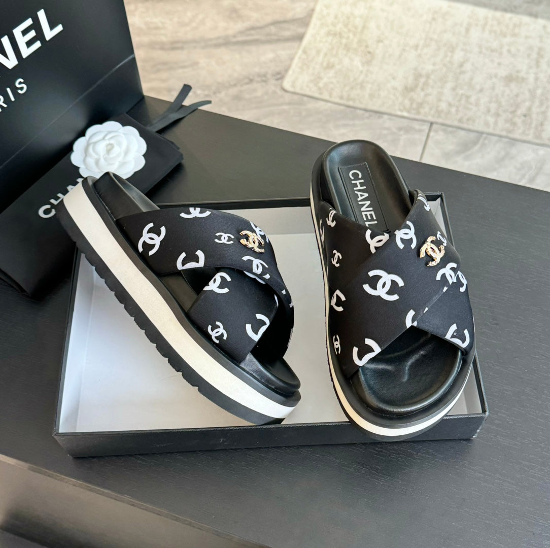 Cross Straps Mule Sandals Lambskin Black - 34