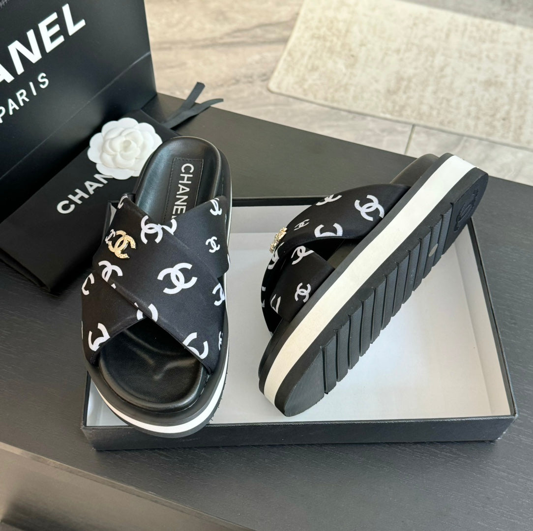 Cross Straps Mule Sandals Lambskin Black - 34