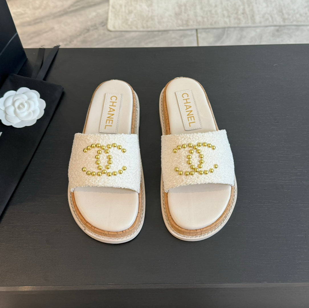 Double C Wood Grain Platform Slippers White Wool - 35