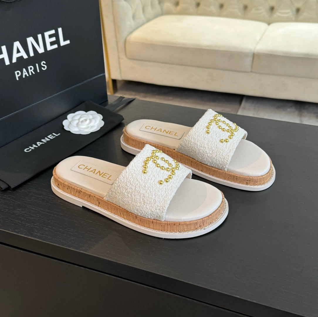 Double C Wood Grain Platform Slippers White Wool - 35