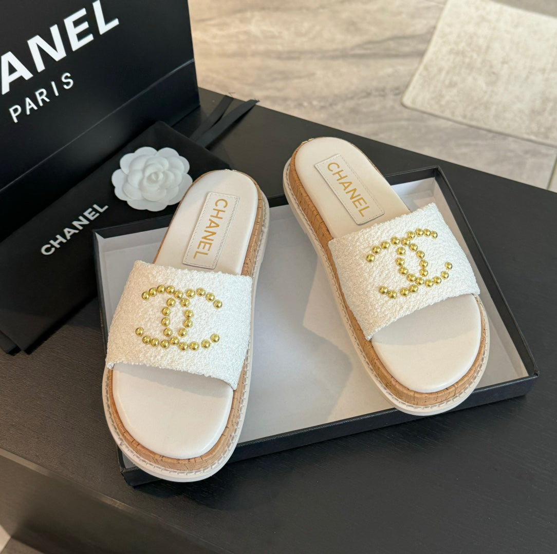 Double C Wood Grain Platform Slippers White Wool - 35