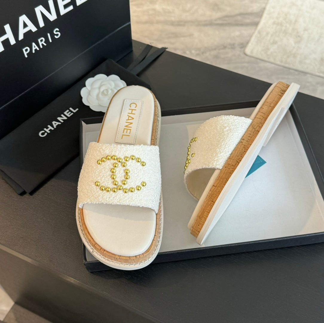 Double C Wood Grain Platform Slippers White Wool - 35
