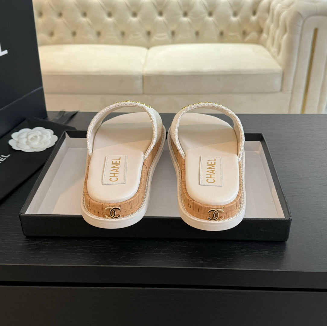 Double C Wood Grain Platform Slippers White Wool - 35