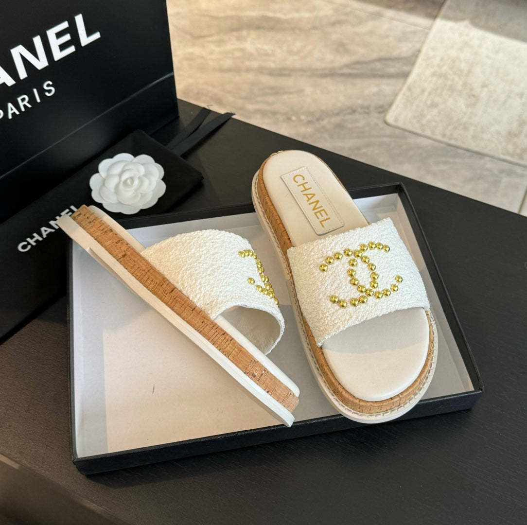Double C Wood Grain Platform Slippers White Wool - 35