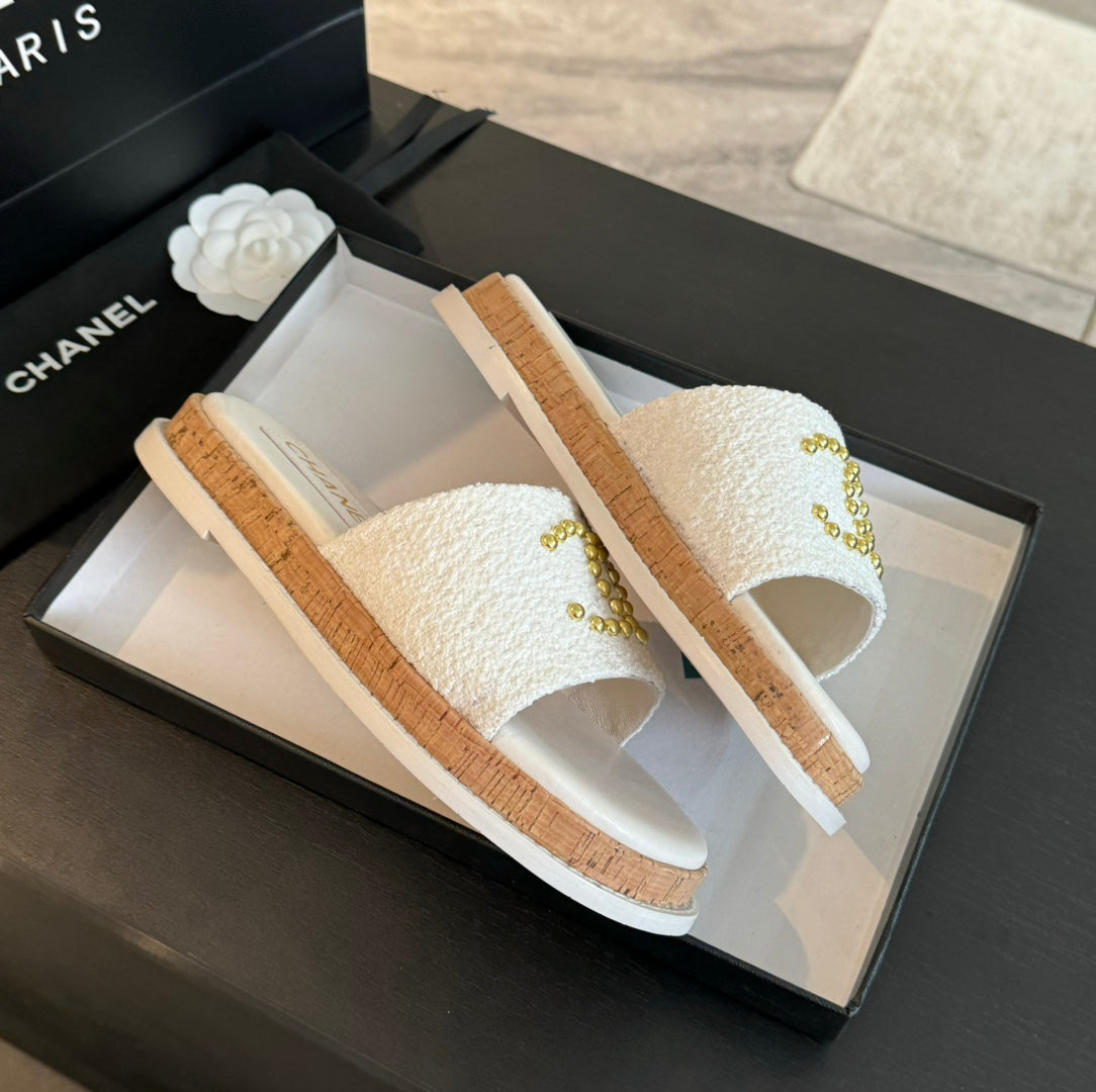 Double C Wood Grain Platform Slippers White Wool - 35