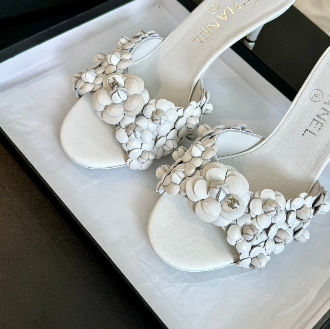CC Little Camellia World Thin High Heels White Lambskin - 35