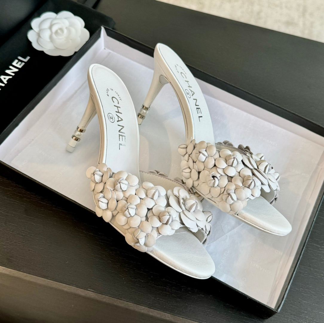 CC Little Camellia World Thin High Heels White Lambskin - 35