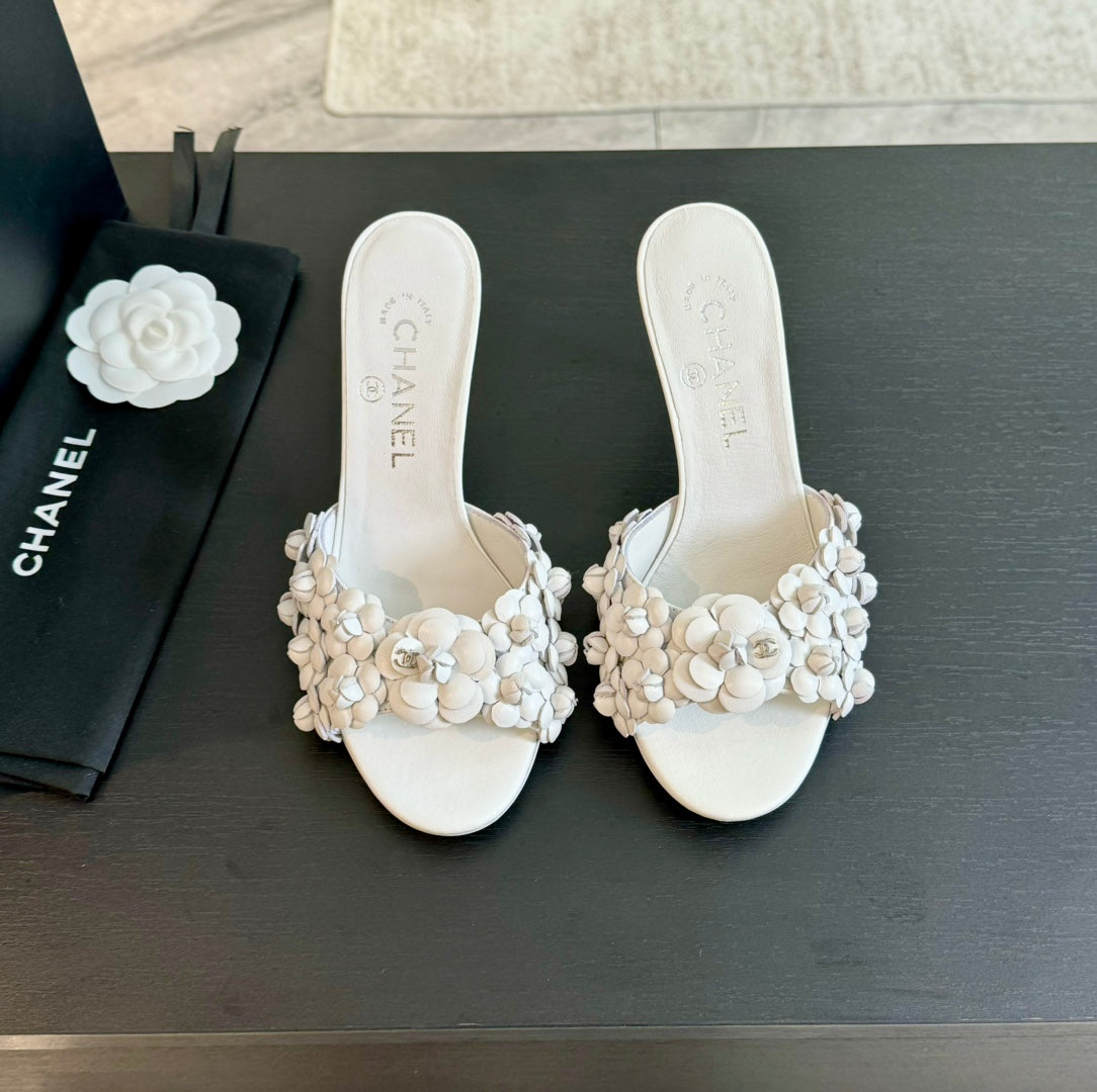 CC Little Camellia World Thin High Heels White Lambskin - 35