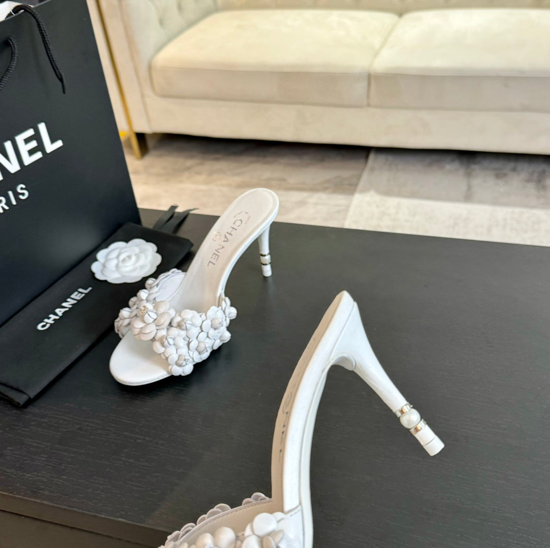 CC Little Camellia World Thin High Heels White Lambskin - 35