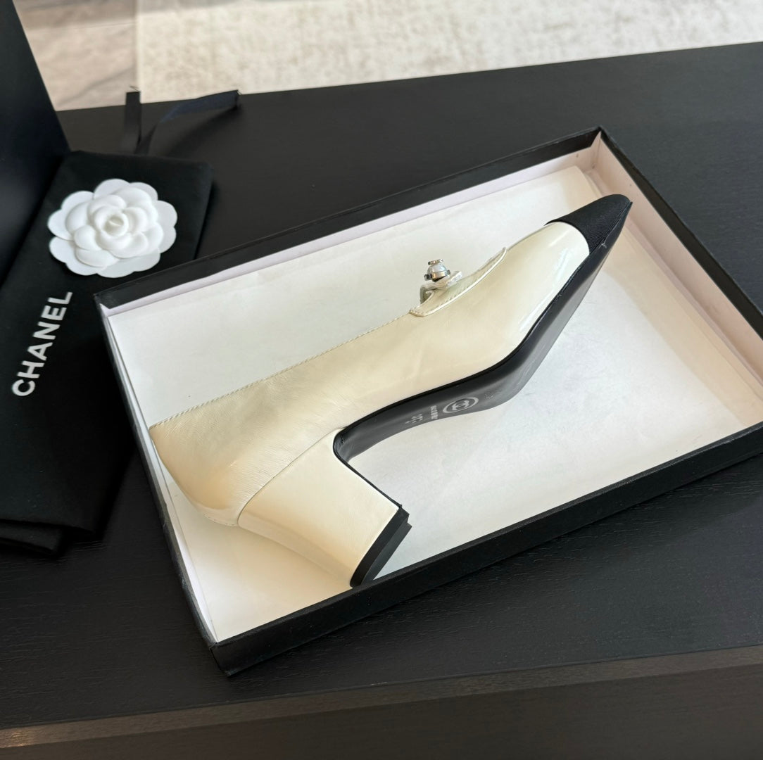 Double C WOMEN'S SHOES SPIRIT TOE White Lambskin - 35