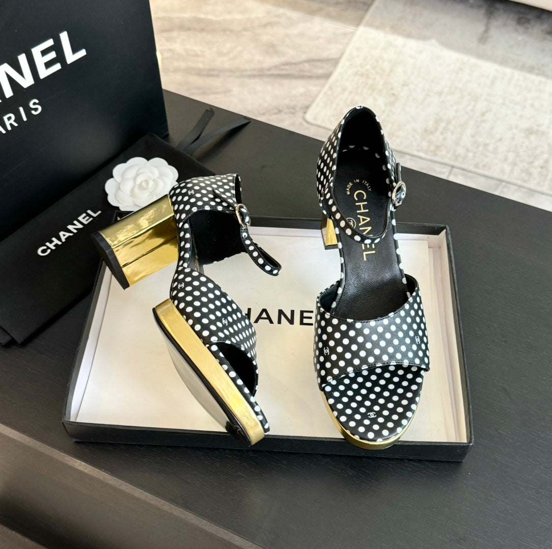 Platform Peep-Toe Sandals Black/White Caro Lambskin - 35