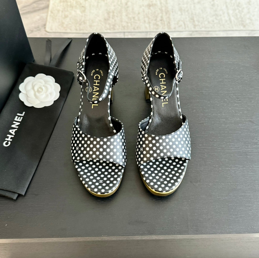 Platform Peep-Toe Sandals Black/White Caro Lambskin - 35