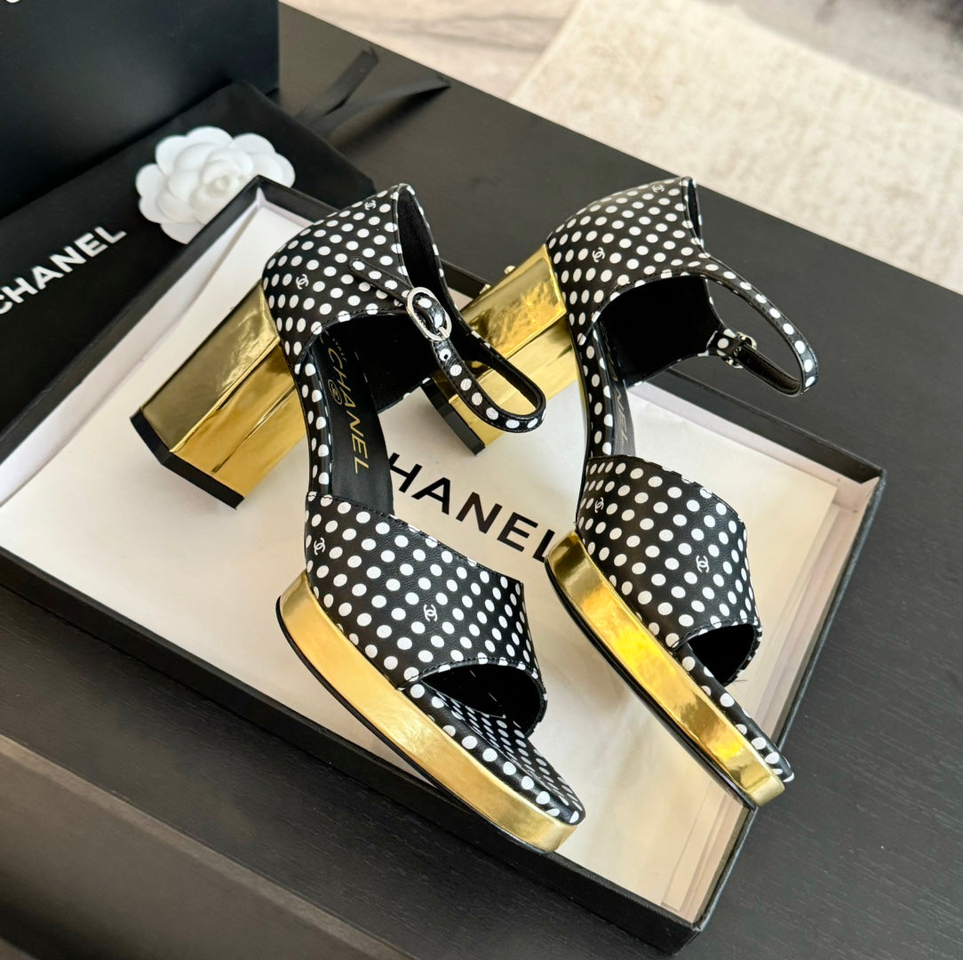 Platform Peep-Toe Sandals Black/White Caro Lambskin - 35