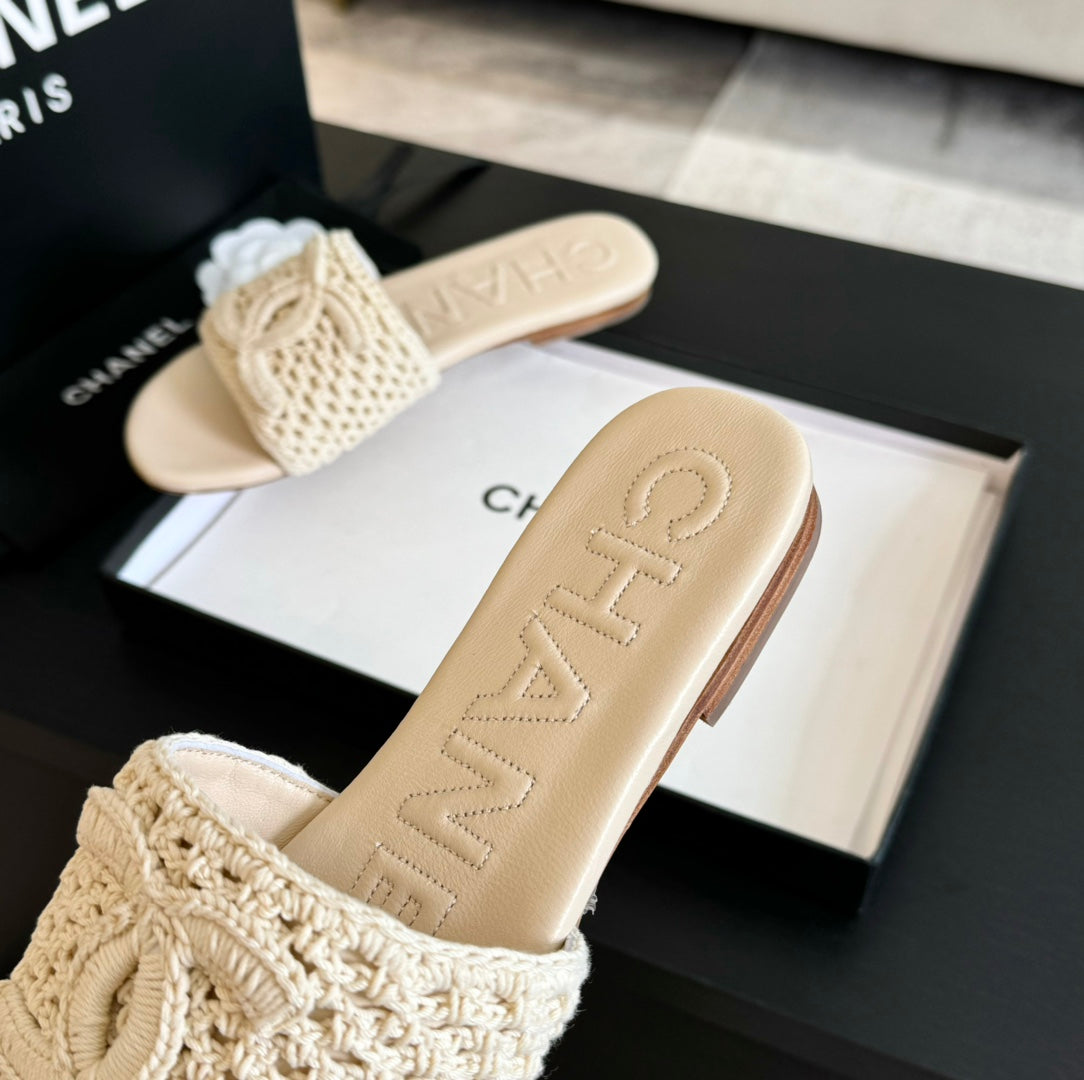 Slippers Beige Cream Lambskin - 36