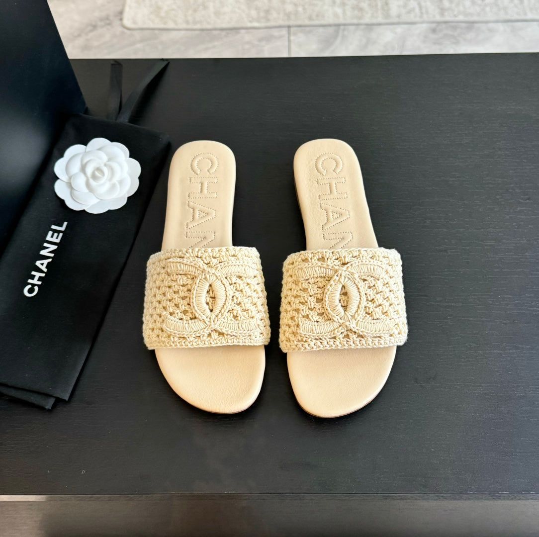 Slippers Beige Cream Lambskin - 36